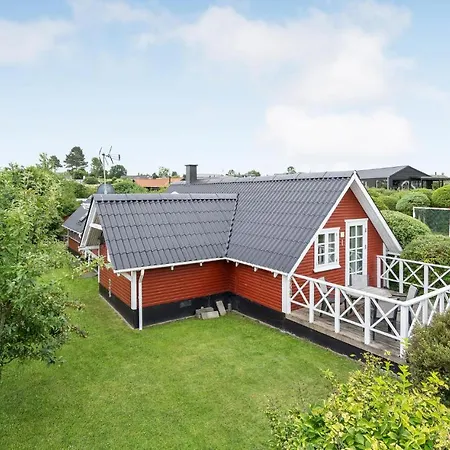 3 Bedroom Beautiful In Glesborg