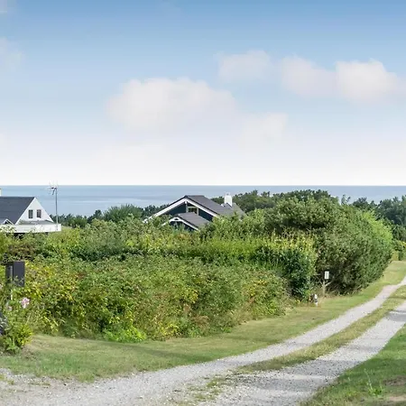 3 Bedroom Beautiful In Glesborg Bønnerup Strand